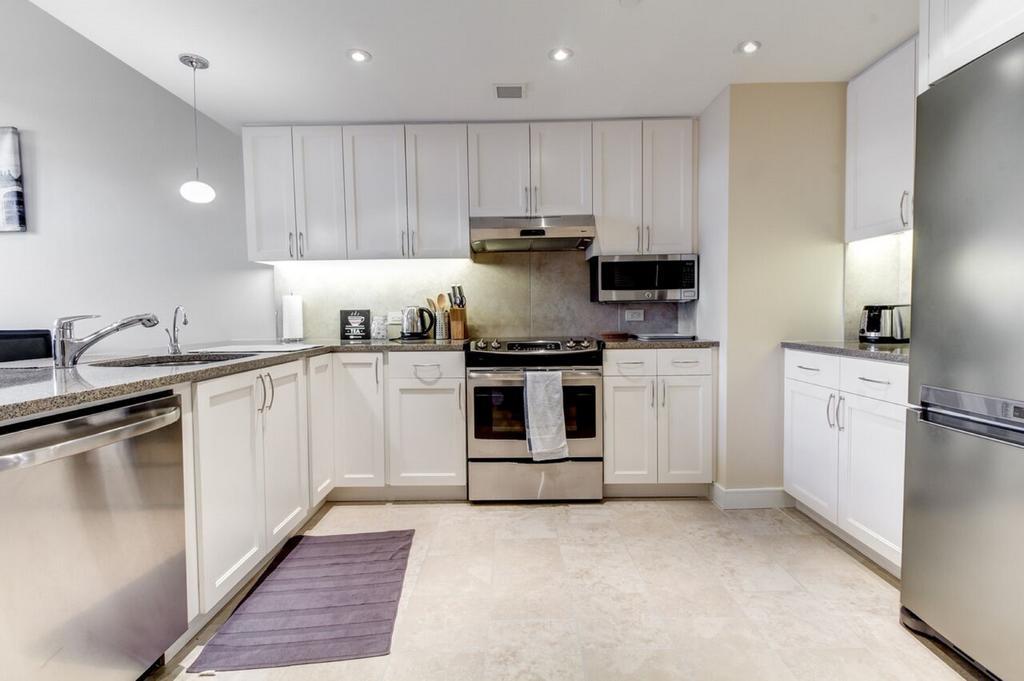 Heaven On Washington Fully Furnished Apartments Exterior photo